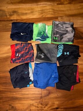 9 boys short bundle
Size 6